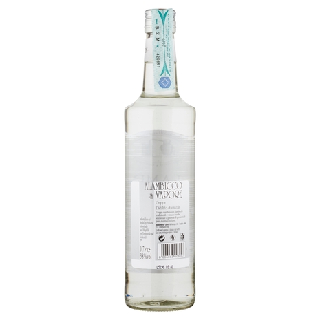 Grappa distillata con metodi tradizionali